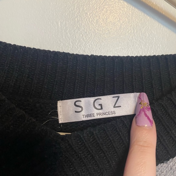 half and half sweater - Picture 2 of 3